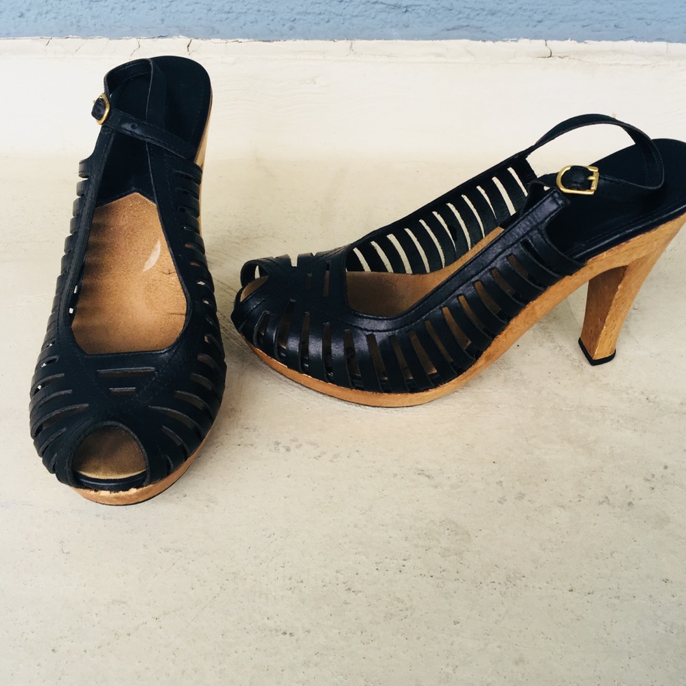 BLACK SIZE 7 KORS MICHAEL KORS PLATFORM HEELS